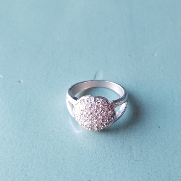 Beautiful Jewel Kade Ring. - Picture 2 of 3